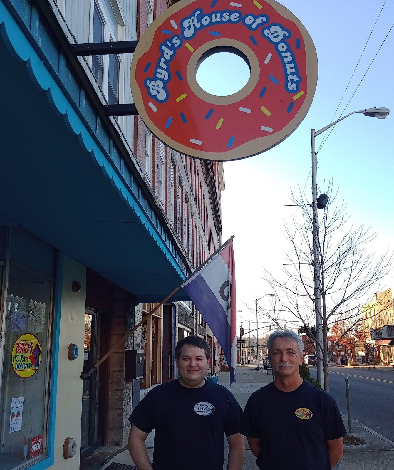 Byrd's House of Donuts: Come In! We’re Open!